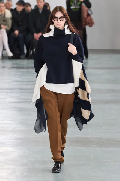 Look 29